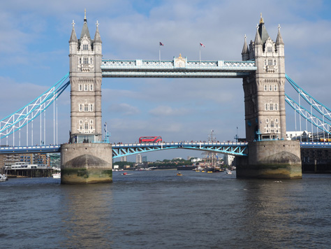 Foto der Tower Bridge in London