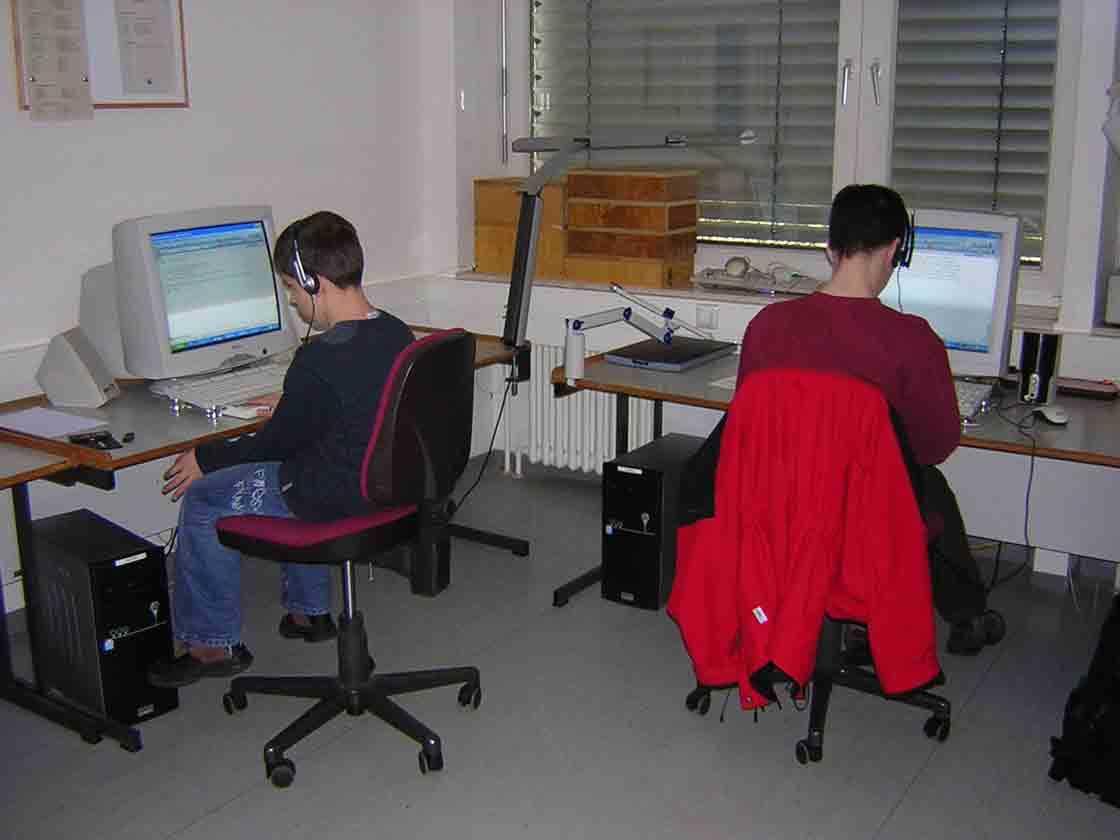 Florian und Andreas vor ihren PCs